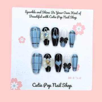 Loli Plaid-blue nails